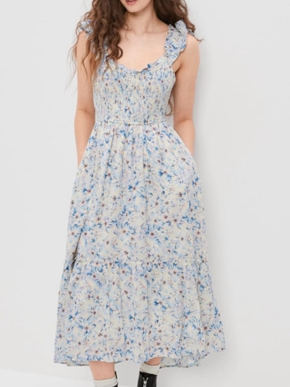 AMERICAN EAGLE WOMENS BLUE FLORAL FLUTTER SLEEVE SMOCKED OPEN BACK DRESS LARGE